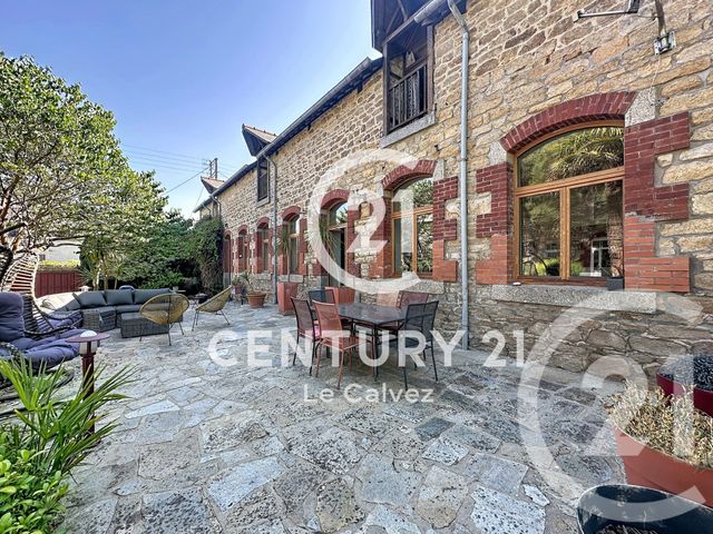 Maison &agrave; vendre - 6 pi&egrave;ces - 231 m2 - Guingamp - 22 - BRETAGNE