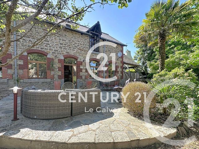 Maison &agrave; vendre - 6 pi&egrave;ces - 231 m2 - Guingamp - 22 - BRETAGNE