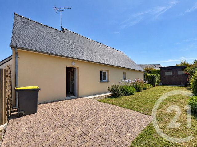 Maison &agrave; louer - 4 pi&egrave;ces - 75 m2 - Pommerit Le Vicomte - 22 - BRETAGNE