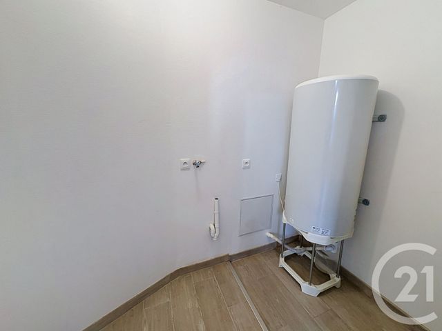 Maison &agrave; louer - 4 pi&egrave;ces - 85,31 m2 - Chatelaudren - 22 - BRETAGNE