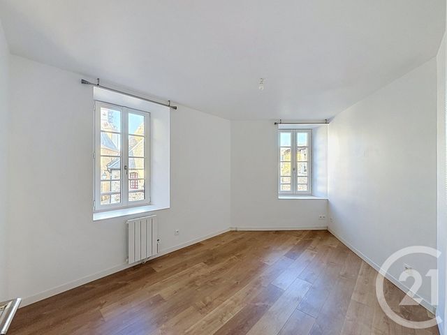 Maison &agrave; louer - 4 pi&egrave;ces - 85,31 m2 - Chatelaudren - 22 - BRETAGNE