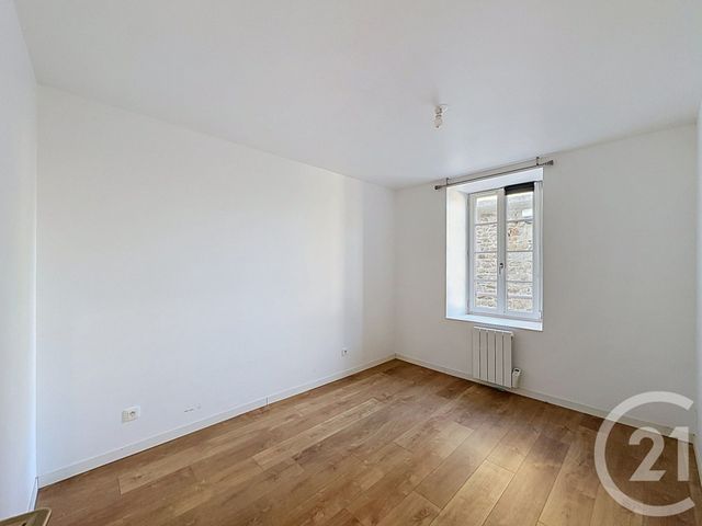 Maison &agrave; louer - 4 pi&egrave;ces - 85,31 m2 - Chatelaudren - 22 - BRETAGNE