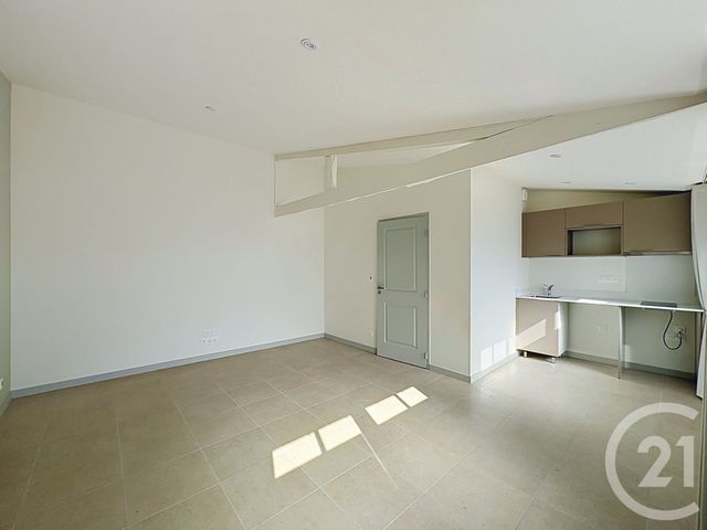 Maison &agrave; louer - 1 pi&egrave;ce - 27,90 m2 - Guingamp - 22 - BRETAGNE
