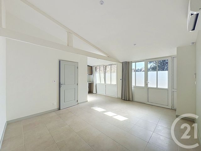 Maison &agrave; louer - 1 pi&egrave;ce - 27,90 m2 - Guingamp - 22 - BRETAGNE