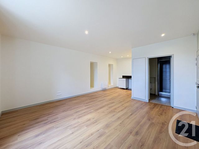 Appartement Studio &agrave; louer - 1 pi&egrave;ce - 33,37 m2 - Guingamp - 22 - BRETAGNE