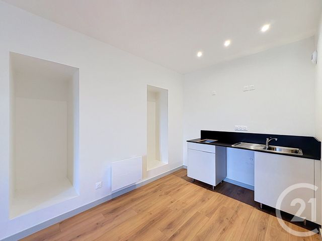 Appartement Studio &agrave; louer - 1 pi&egrave;ce - 33,37 m2 - Guingamp - 22 - BRETAGNE