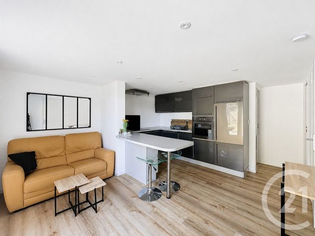 Appartement T2 &agrave; louer - 2 pi&egrave;ces - 38 m2 - Lanrodec - 22 - BRETAGNE