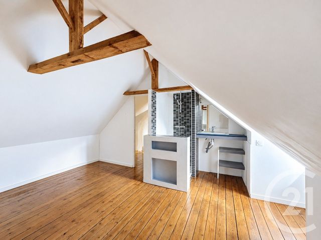 Maison &agrave; louer - 4 pi&egrave;ces - 98,62 m2 - Guingamp - 22 - BRETAGNE