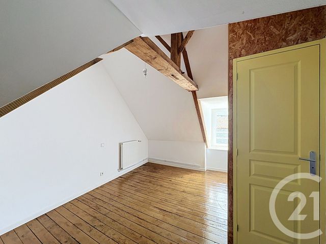 Maison &agrave; louer - 4 pi&egrave;ces - 98,62 m2 - Guingamp - 22 - BRETAGNE