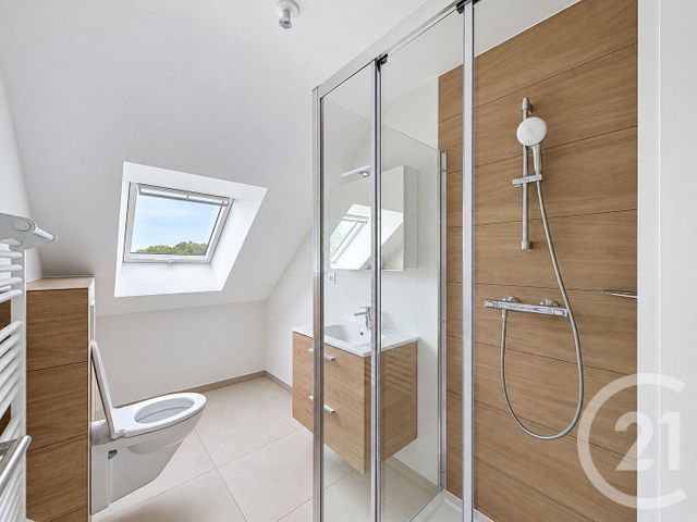 Maison &agrave; louer - 4 pi&egrave;ces - 102,25 m2 - Plouisy - 22 - BRETAGNE