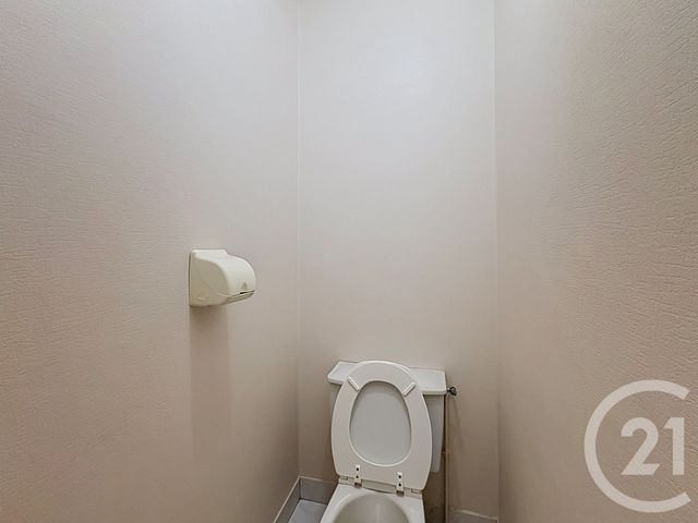 Appartement &agrave; louer - 3 pi&egrave;ces - 70,04 m2 - Guingamp - 22 - BRETAGNE