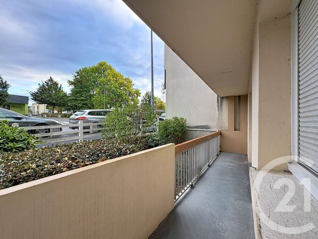 Appartement &agrave; louer - 3 pi&egrave;ces - 70,04 m2 - Guingamp - 22 - BRETAGNE