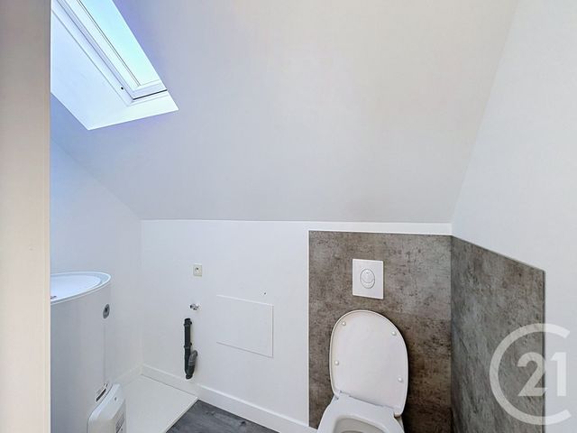 Appartement T3 &agrave; louer - 3 pi&egrave;ces - 29,42 m2 - Guingamp - 22 - BRETAGNE