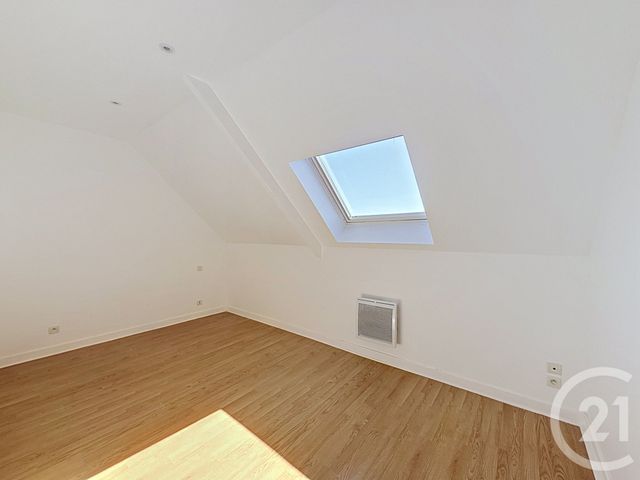 Appartement T3 &agrave; louer - 3 pi&egrave;ces - 29,42 m2 - Guingamp - 22 - BRETAGNE
