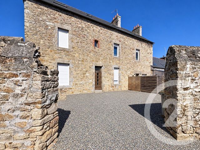 Appartement T3 &agrave; louer - 3 pi&egrave;ces - 29,42 m2 - Guingamp - 22 - BRETAGNE
