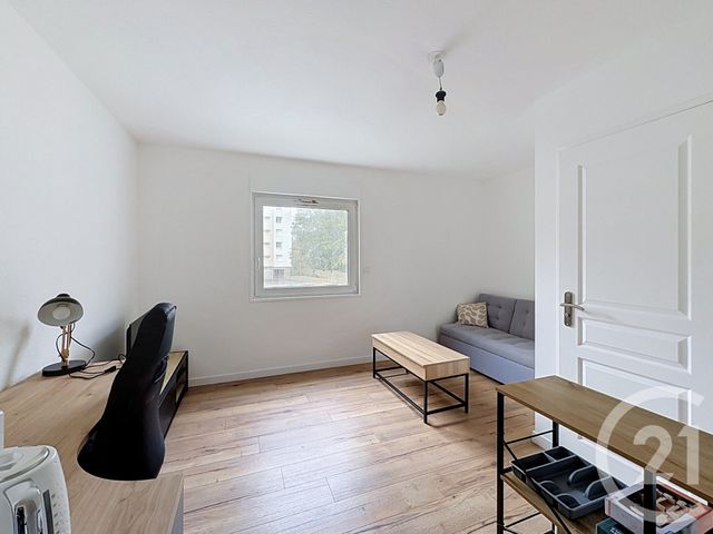 Appartement Studio &agrave; louer - 1 pi&egrave;ce - 17,83 m2 - Guingamp - 22 - BRETAGNE