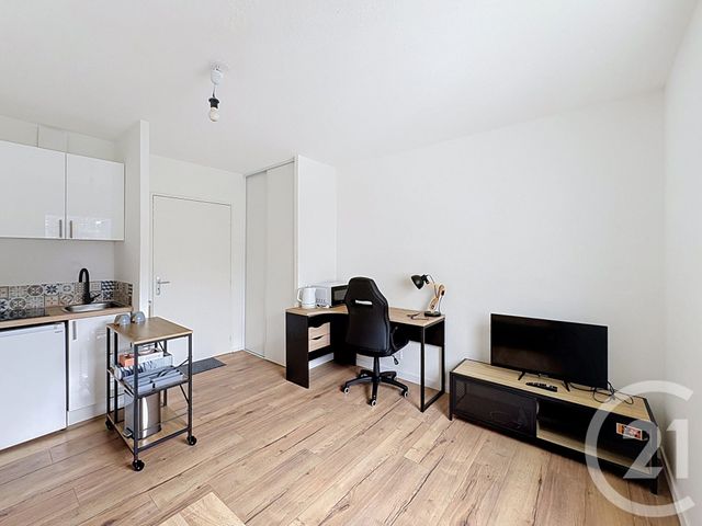 Appartement Studio &agrave; louer - 1 pi&egrave;ce - 17,83 m2 - Guingamp - 22 - BRETAGNE