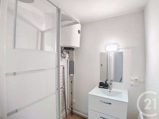 Appartement T2 &agrave; louer - 2 pi&egrave;ces - 37,28 m2 - Guingamp - 22 - BRETAGNE