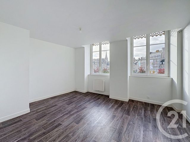Appartement T3 &agrave; louer - 3 pi&egrave;ces - 75,87 m2 - Guingamp - 22 - BRETAGNE