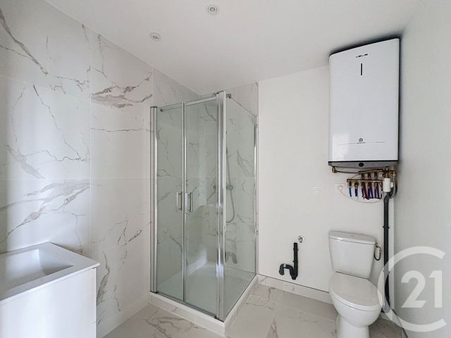 Appartement F3 &agrave; louer - 3 pi&egrave;ces - 42,89 m2 - Guingamp - 22 - BRETAGNE