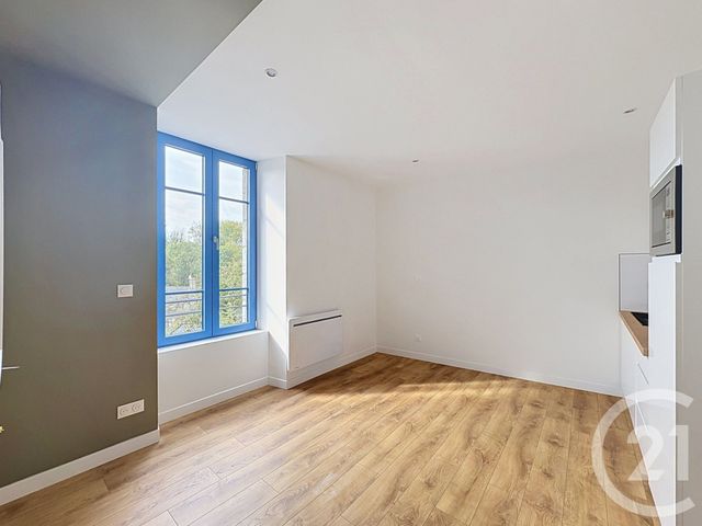 Appartement F3 &agrave; louer - 3 pi&egrave;ces - 42,89 m2 - Guingamp - 22 - BRETAGNE