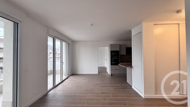 Appartement F3 &agrave; louer - 3 pi&egrave;ces - 70,70 m2 - Le Perreux Sur Marne - 94 - ILE-DE-FRANCE