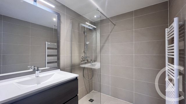 Appartement F3 &agrave; louer - 3 pi&egrave;ces - 70,70 m2 - Le Perreux Sur Marne - 94 - ILE-DE-FRANCE