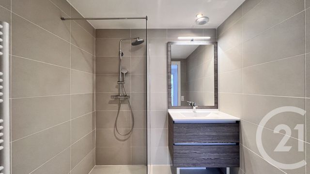 Appartement F3 &agrave; louer - 3 pi&egrave;ces - 70,70 m2 - Le Perreux Sur Marne - 94 - ILE-DE-FRANCE