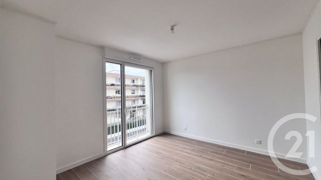 Appartement F3 &agrave; louer - 3 pi&egrave;ces - 70,70 m2 - Le Perreux Sur Marne - 94 - ILE-DE-FRANCE