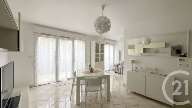 Appartement F3 &agrave; louer - 3 pi&egrave;ces - 60,26 m2 - Nogent Sur Marne - 94 - ILE-DE-FRANCE