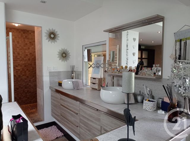 Maison &agrave; louer - 6 pi&egrave;ces - 175,30 m2 - Ploemeur - 56 - BRETAGNE