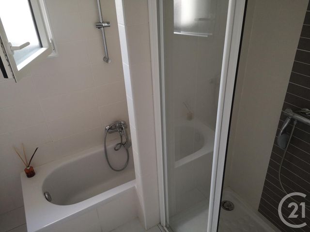 Appartement T4 &agrave; louer - 3 pi&egrave;ces - 74,17 m2 - Ploemeur - 56 - BRETAGNE