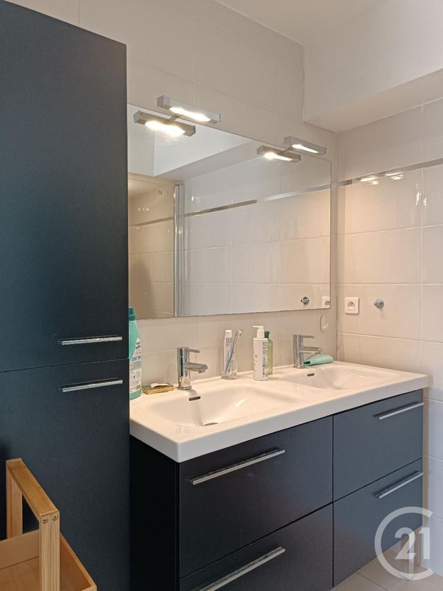 Appartement T3 &agrave; louer - 3 pi&egrave;ces - 46 m2 - Larmor Plage - 56 - BRETAGNE