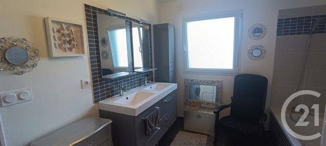 Maison &agrave; louer - 5 pi&egrave;ces - 139,60 m2 - Queven - 56 - BRETAGNE