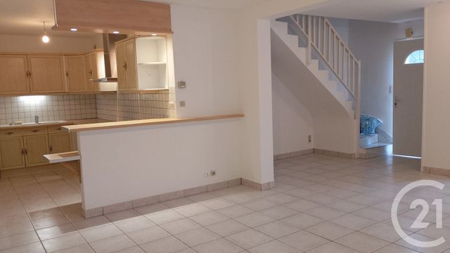 Maison &agrave; louer - 4 pi&egrave;ces - 84,52 m2 - Larmor Plage - 56 - BRETAGNE