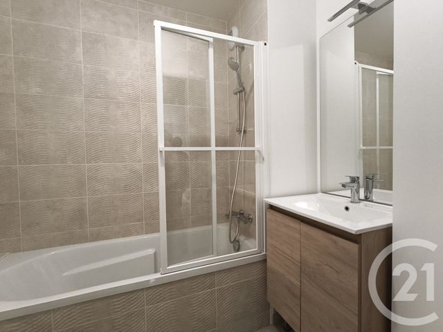 Appartement T4 &agrave; louer - 4 pi&egrave;ces - 90,02 m2 - Ploemeur - 56 - BRETAGNE