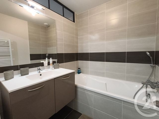 Maison &agrave; louer - 5 pi&egrave;ces - 97,47 m2 - Ploemeur - 56 - BRETAGNE