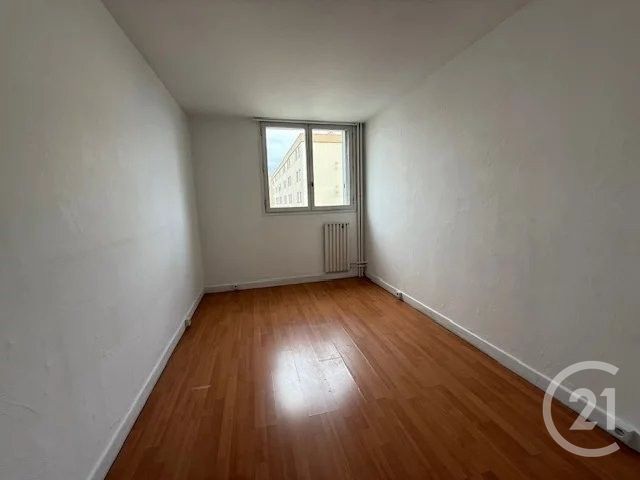 Appartement F3 &agrave; louer - 3 pi&egrave;ces - 64,25 m2 - Chilly Mazarin - 91 - ILE-DE-FRANCE