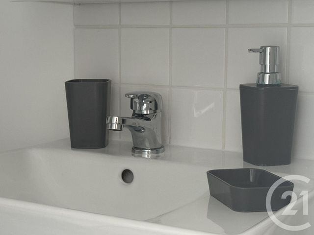 Appartement Studio &agrave; louer - 1 pi&egrave;ce - 22,87 m2 - Paray Vieille Poste - 91 - ILE-DE-FRANCE