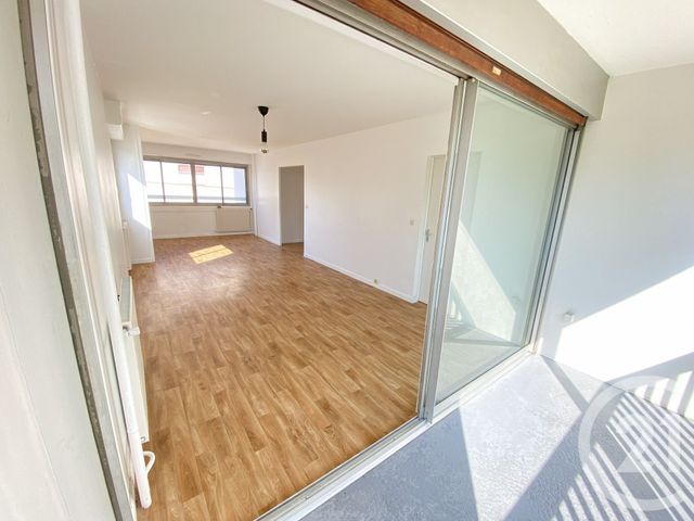Appartement &agrave; louer - 4 pi&egrave;ces - 72,98 m2 - Juvisy Sur Orge - 91 - ILE-DE-FRANCE