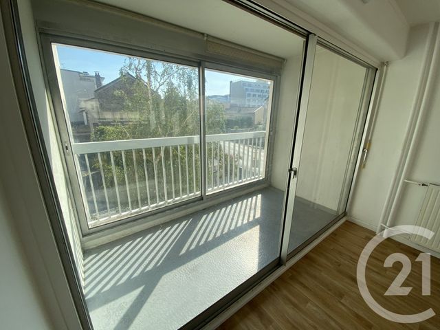 Appartement &agrave; louer - 4 pi&egrave;ces - 72,98 m2 - Juvisy Sur Orge - 91 - ILE-DE-FRANCE