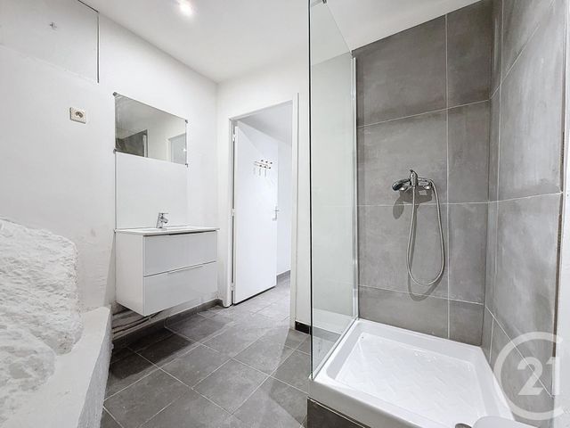 Appartement F1 à vendre - 1 pièce - 26 m2 - Marseille - 13006 - PROVENCE-ALPES-COTE-D-AZUR