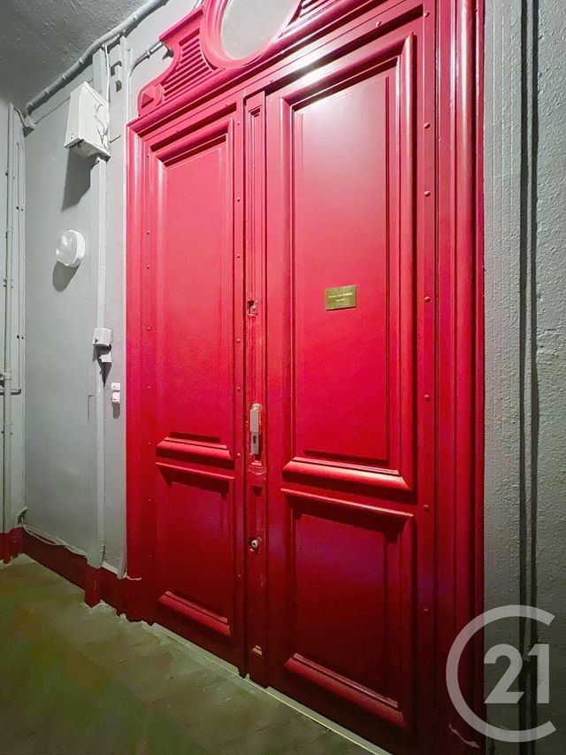 Appartement à vendre - 2 pièces - 68 m2 - Marseille - 13006 - PROVENCE-ALPES-COTE-D-AZUR