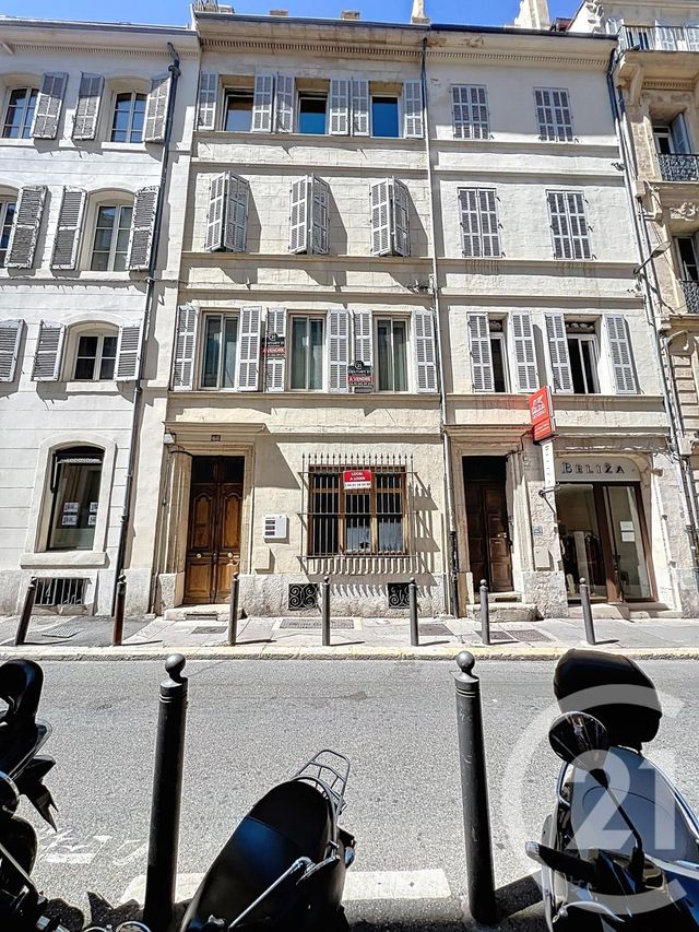 Appartement à vendre - 2 pièces - 68 m2 - Marseille - 13006 - PROVENCE-ALPES-COTE-D-AZUR