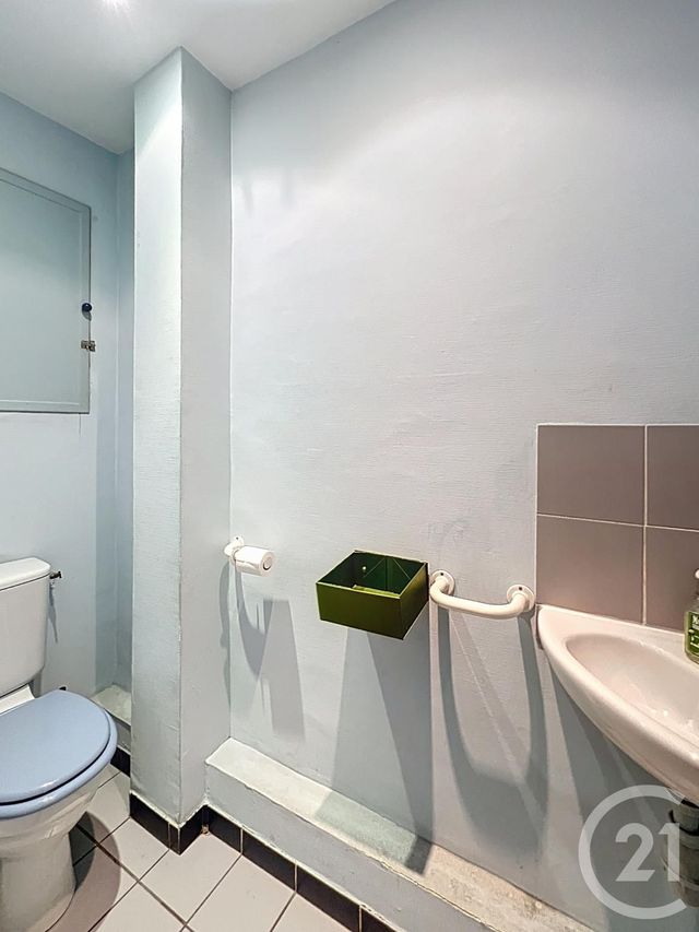 Appartement à vendre - 2 pièces - 68 m2 - Marseille - 13006 - PROVENCE-ALPES-COTE-D-AZUR