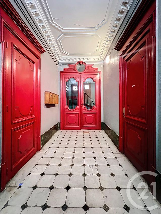 Appartement à vendre - 2 pièces - 68 m2 - Marseille - 13006 - PROVENCE-ALPES-COTE-D-AZUR