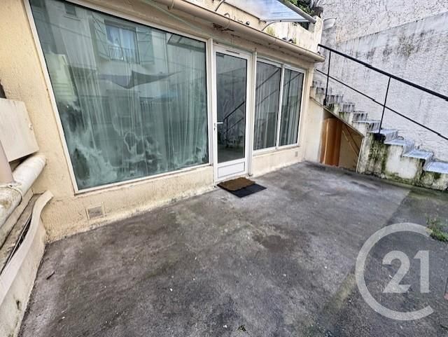 Local commercial à louer - 54.46 m2 - 13 - Bouches-du-Rhone