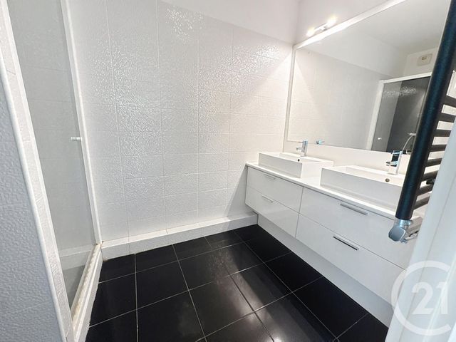 Appartement &agrave; louer - 4 pi&egrave;ces - 105,09 m2 - Marseille - 13008 - PROVENCE-ALPES-COTE-D-AZUR