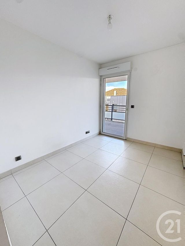 Appartement &agrave; louer - 4 pi&egrave;ces - 105,09 m2 - Marseille - 13008 - PROVENCE-ALPES-COTE-D-AZUR