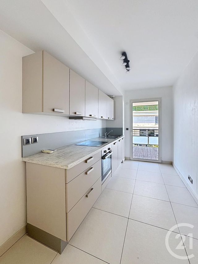 Appartement &agrave; louer - 4 pi&egrave;ces - 105,09 m2 - Marseille - 13008 - PROVENCE-ALPES-COTE-D-AZUR